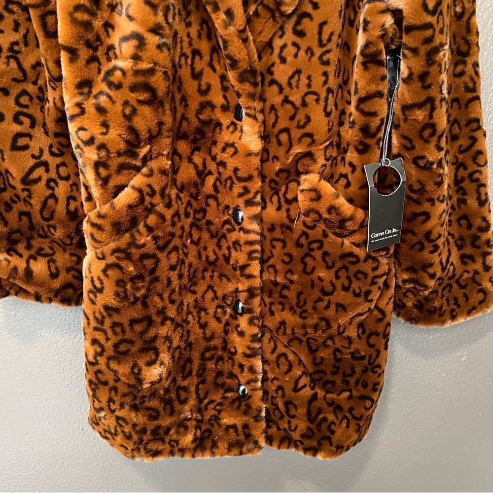 Revolve, Privacy Please Addison Coat in Leopard - Picture 6 of 13
